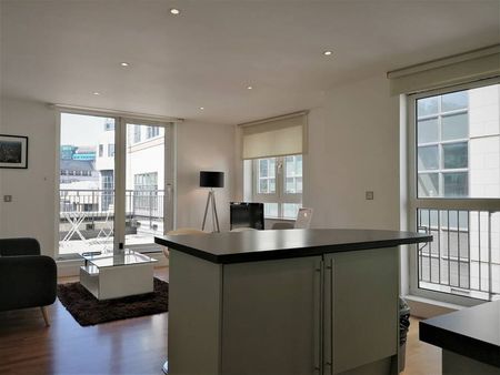 Trinity Square - Photo 4