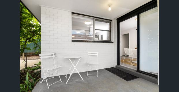 LIGHT, BRIGHT AND READY TO ENJOY! - Photo 1