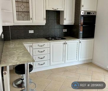 2 bedroom semi-detached house to rent - Photo 4