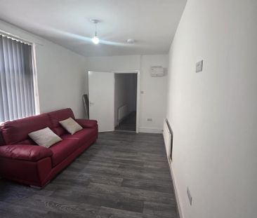 4 bedroom terraced house to rent - Photo 1