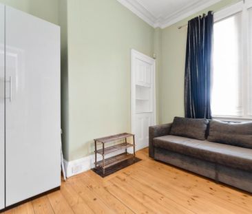 2 bedroom ground floor flat to rent - Photo 4