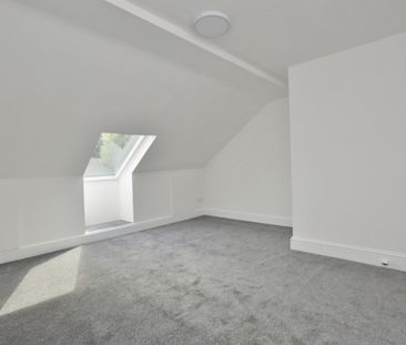 5 bedroom House To Let - Photo 6