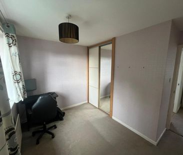 3 bedroom House To Let - Photo 5