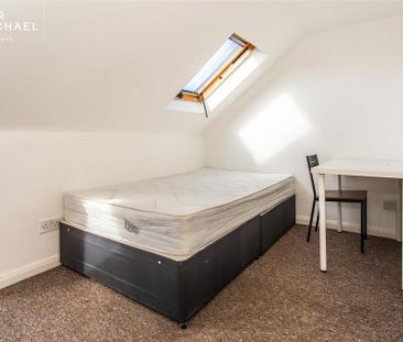 7 bedroom terraced house to rent - Photo 3