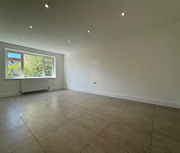 Mytchett Road, Mytchett, Camberley, Surrey, GU16 - Photo 1