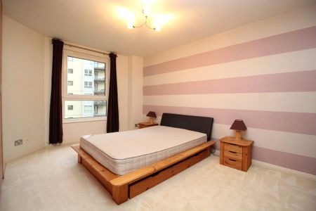 Flat 11, 6 Portland Gardens - Photo 4