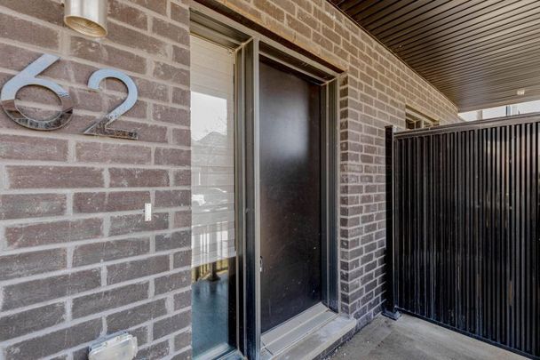 For Lease - 62 Kaitting Trail, Oakville, Ontario - Photo 1