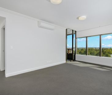 Stunning high level city view one-bedroom apartment for lease now! - Photo 5