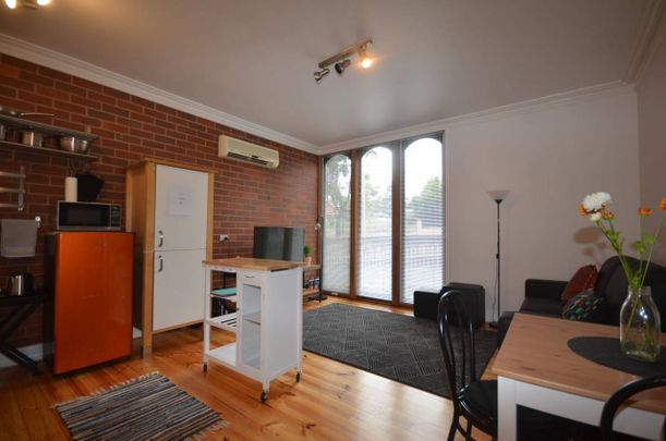 FULLY FURNISHED - UNAVAILABLE UNTIL FEBRUARY 2019 - Photo 1