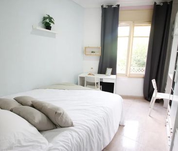 Carrer del Cinca, Barcelona, Catalonia 08030 - Photo 1