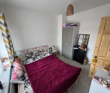 Room in a Shared House, Homebury Drive, M11 - Photo 2