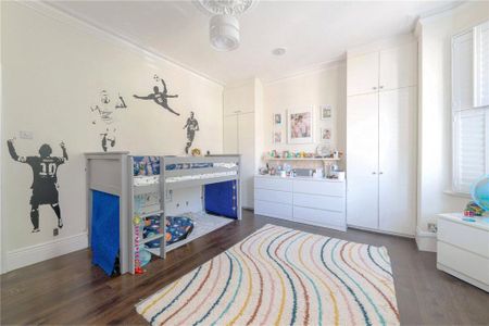 5 bedroom terraced house to rent - Photo 4