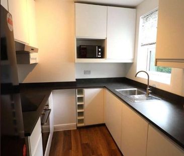 Upper Maisonette, High Street, Twerton, Bath, BA2 - Photo 3