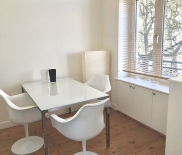 Helle, moderne City-Wohnung mit großem Balkon in sehr ruhiger Top-L... - Photo 3