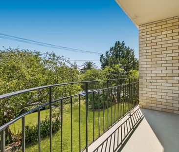 Quiet Convenient Location - Photo 3