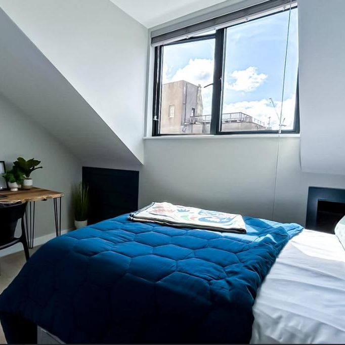 1 bedroom in a house share to rent - Photo 1