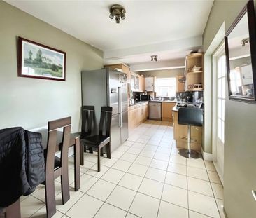 3 bedroom end of terrace house to rent - Photo 6