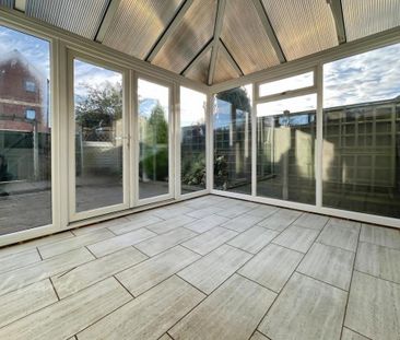 2 bedroom end of terrace house to rent - Photo 3