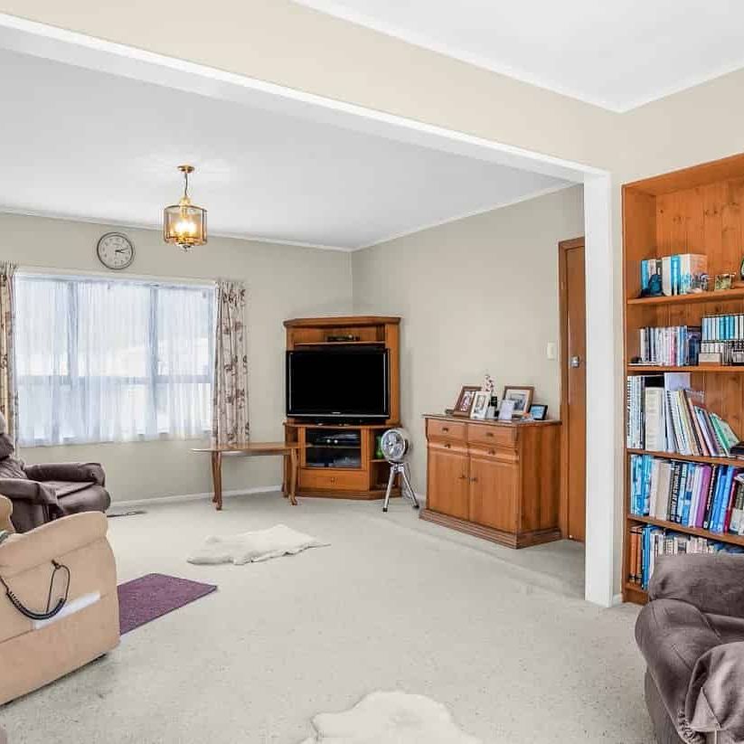 Big house, Private dec and big backyard, Sunroom, - Photo 1