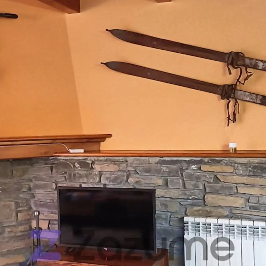 Piso de alquiler en Avenguda Garona, Vielha - Photo 1