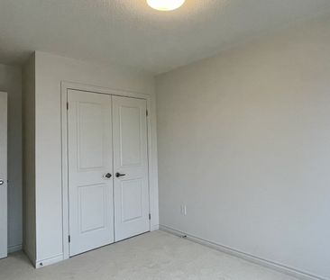 For Lease - 100 Sanderson Drive, Kawartha Lakes, Ontario - Photo 6