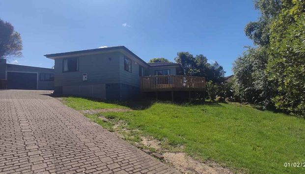 Affordable Living in Vibrant Glen Eden - Photo 1