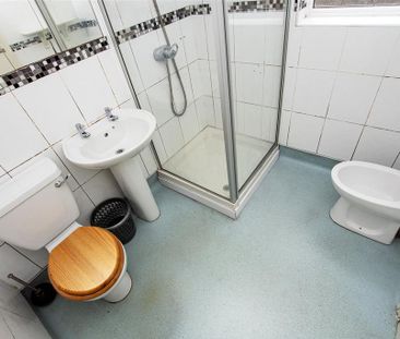 4 bedroom house to rent - Photo 3