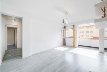 APARTAMENTO T4 EM ALFRAGIDE MOBILADO