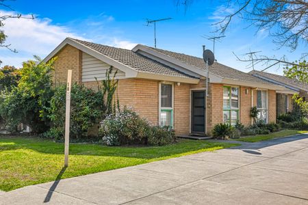 TWO BEDROOM UNIT IN THE HEART OF TOWN - Photo 2