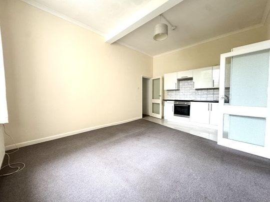 Richmond Road, Brighton BN2 3RL 2 bedroom apartment to rent - Photo 1