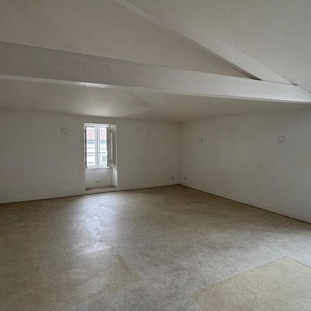Location Appartement 3 pièces 72m² LA ROCHELLE 17000 - Photo 4