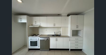 Contemporary beachside 1 bedroom plus office/study - Photo 5