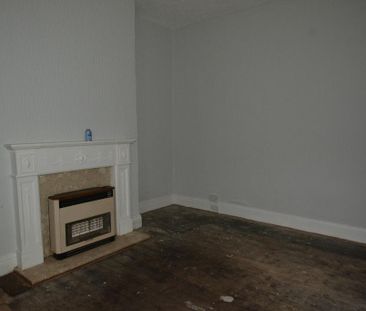 2 bedroom ground floor flat to rent - Photo 5