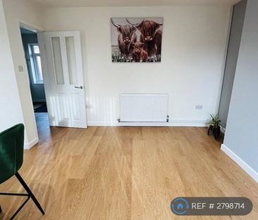 3 bedroom semi-detached house to rent - Photo 6