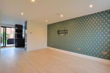 2 bedroom terraced house to rent - Photo 2