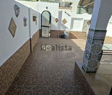 Alquiler de chalet adosado en Avenida las Palmeras - Photo 3