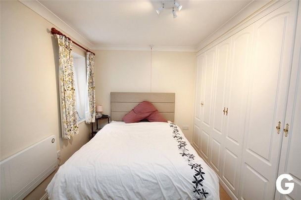 3 bedroom retirement property to rent - Photo 1