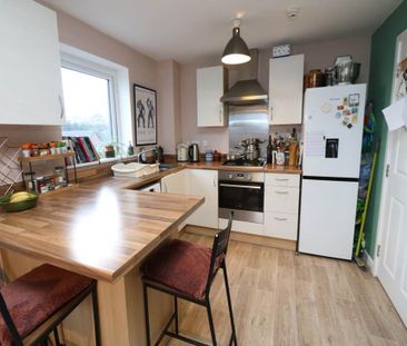 2 bedroom flat to rent - Photo 6