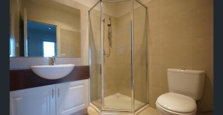 Lovely 3 Bedroom Home! - Photo 3