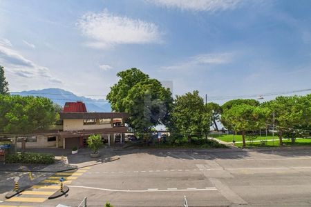 AU COEUR DE MONTREUX, MEUBLÉ AVEC VUE LAC - Photo 3