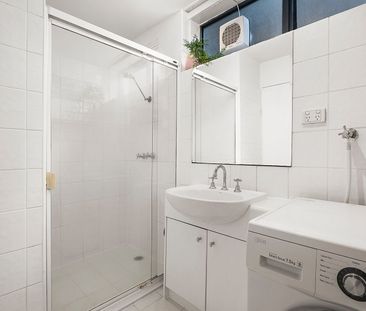 Spacious Two-Bedroom Apartment in a Peaceful, Convenient Location - Photo 3
