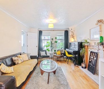 Hawkins Crescent - Photo 3