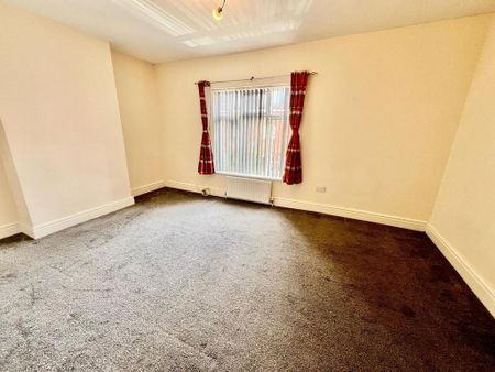 2 bedroom end of terrace house to rent - Photo 4