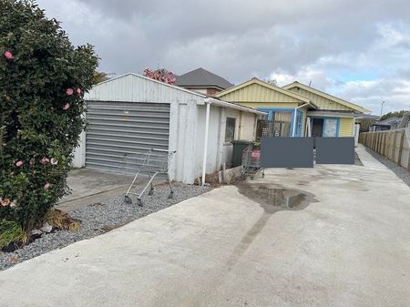 Close to Westfield mall & within good school zones - Photo 2