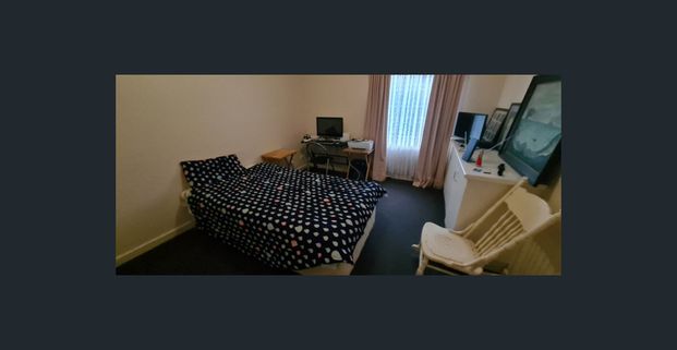 Lovely Unit in a Retirement Village - Photo 1