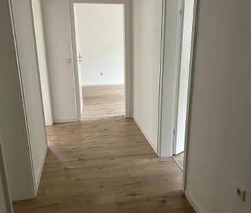 3 Zimmer in der 1 Etage mit Balkon zum Wohlfühlen - Photo 1