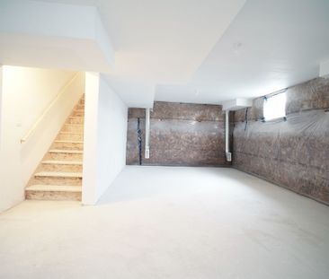 For Lease - 242 Springfield Crescent, Clearview, Ontario - Photo 6