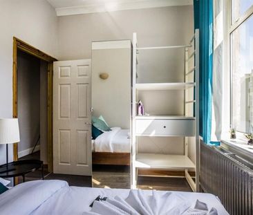 2 bedroom Flat To Let - Photo 6