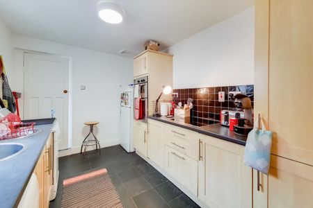 2 bedroom terraced house to rent - Photo 4