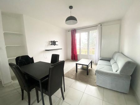 Appartement À Louer 4 Pièces , 62 M² - Photo 2